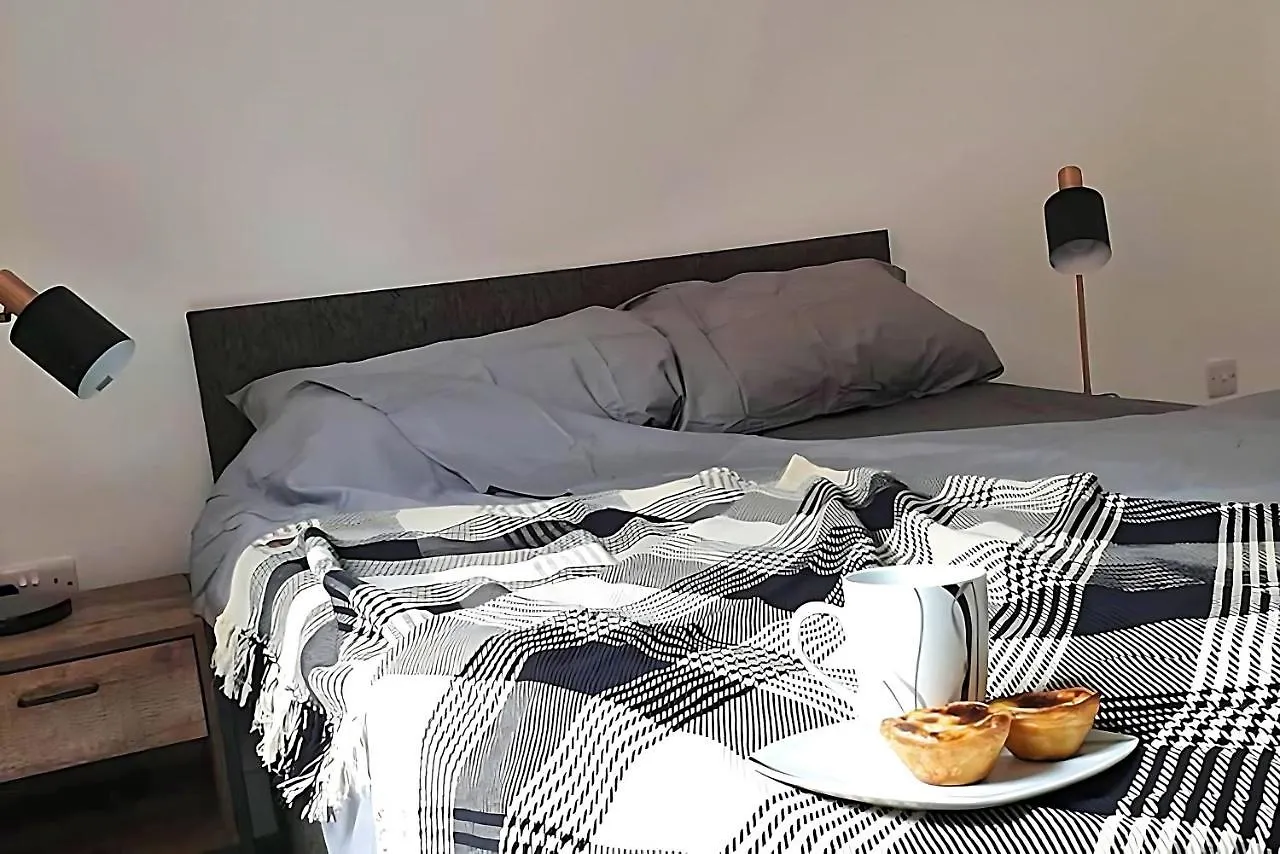 Snuggle Flat In Sheffield Apartment