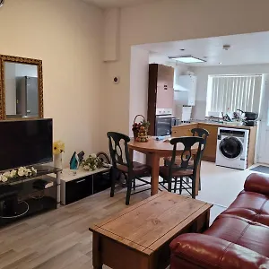 https://en-suit-on-chilwell-street.hotelsin-nottingham.com